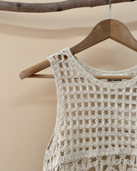 Carregar imagem no visualizador da galeria, Top crochet cabide — detalhe
