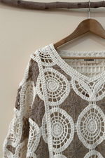 Cargue la imagen en el visor de la galería,Top crochet creme - detalhe
