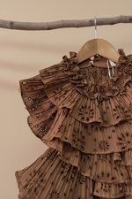 Carica l'immagine nel visualizzatore della galleria,Top folhos detalhe frente
