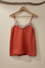 Carregar imagem no visualizador da galeria, Top JENNIFER - Cabide 9
