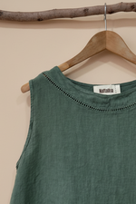 Carregar imagem no visualizador da galeria, Top linho verde khaki - detalhe
