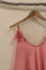 Carica l'immagine nel visualizzatore della galleria,Top rosa detalhe - fundo estúdio
