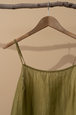 Carregar imagem no visualizador da galeria, Top Verde Oliva — Detalhe
