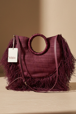 Carregar imagem no visualizador da galeria, Tote Raffia Franjas Vinho - Frente
