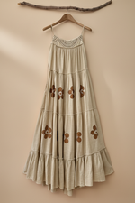 Carregar imagem no visualizador da galeria, Vestido Bege Floral — Frente
