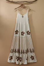 Carregar imagem no visualizador da galeria, Vestido boho creme - completo
