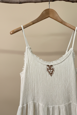 Carregar imagem no visualizador da galeria, Vestido boho creme - detalhe superior
