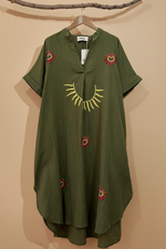 Carica l'immagine nel visualizzatore della galleria,Vestido bordado cabide frente
