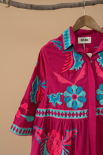 Carregar imagem no visualizador da galeria, Vestido bordado detalhe
