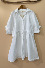 Carregar imagem no visualizador da galeria, Vestido branco cabide - frente franzido
