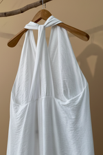Carregar imagem no visualizador da galeria, Vestido Branco Detalhe Costas
