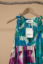Carregar imagem no visualizador da galeria, Vestido cabide fundo bege 2
