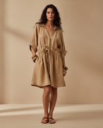 Carregar imagem no visualizador da galeria, Vestido Camiseiro Camel - Frente
