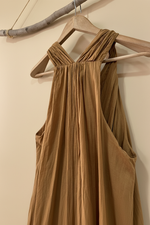 Load image in the gallery viewer,Vestido caramel - detalhe costas
