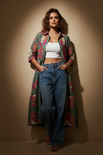Carregar imagem no visualizador da galeria, Vestido como kimono - modelo editorial
