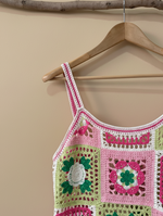 Load image in the gallery viewer,Vestido Crochet - Detalhe fundo bege
