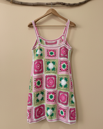 Load image in the gallery viewer,Vestido Crochet - Frente alt fundo bege
