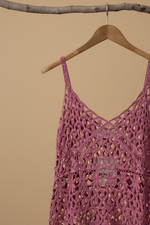 Chargez l'image dans la visionneuse de la galerie,Vestido crochet rosa detalhe
