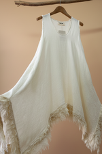 Carica l'immagine nel visualizzatore della galleria,Vestido detalhe barra assimétrica - estúdio bege
