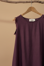 Carregar imagem no visualizador da galeria, Vestido detalhe - fundo estúdio
