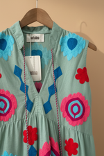 Load image in the gallery viewer,Vestido - Detalhe
