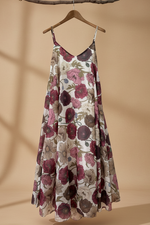 Carregar imagem no visualizador da galeria, Vestido Floral - Foto 1
