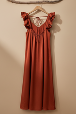 Carregar imagem no visualizador da galeria, Vestido folhos terracota costas
