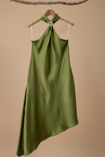 Carregar imagem no visualizador da galeria, Vestido halter verde frente
