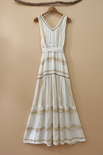Carregar imagem no visualizador da galeria, Vestido ivory borlas - costas corrigido

