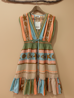 Carregar imagem no visualizador da galeria, Vestido Marine cabide frente fundo bege
