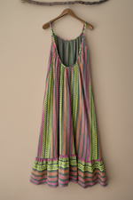 Carregar imagem no visualizador da galeria, Vestido maxi fundo bege 3
