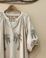 Load image in the gallery viewer,Vestido palmeiras cabide frente
