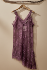 Chargez l'image dans la visionneuse de la galerie,Vestido Renda Lilás — Frente
