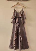 Carregar imagem no visualizador da galeria, Vestido ruffles - frente
