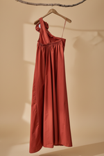 Cargue la imagen en el visor de la galería,Vestido Terracota - Ângulo Completo

