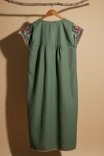 Carregar imagem no visualizador da galeria, Vestido verde - costas
