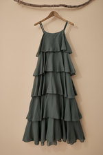 Carregar imagem no visualizador da galeria, Vestido verde frente
